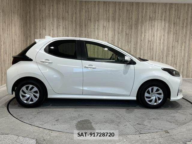 Toyota YARIS 2021-05 7252978-16