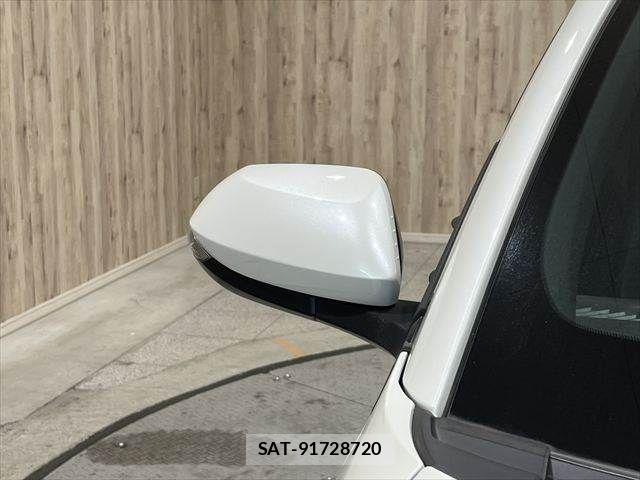 Toyota YARIS 2021-05 7252978-21