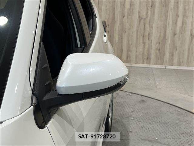 Toyota YARIS 2021-05 7252978-22