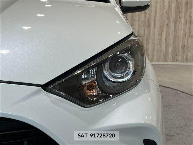 Toyota YARIS 2021-05 7252978-24