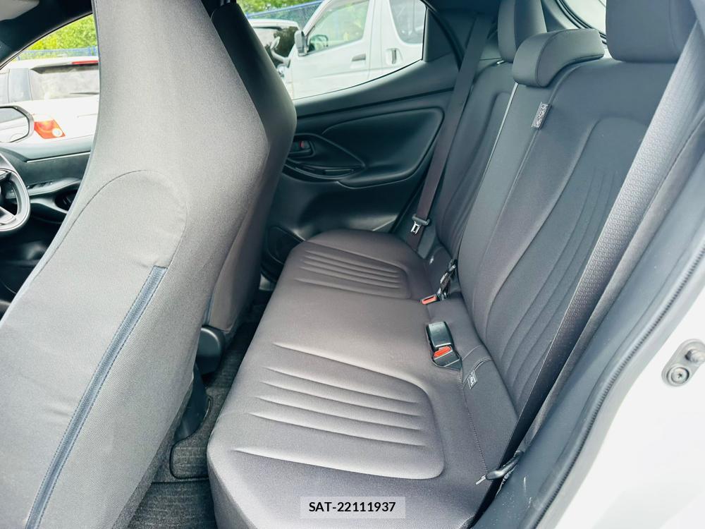 Toyota YARIS 2024 7072729-9