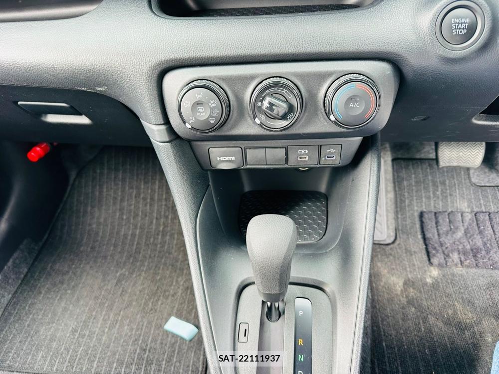 Toyota YARIS 2024 7072729-18