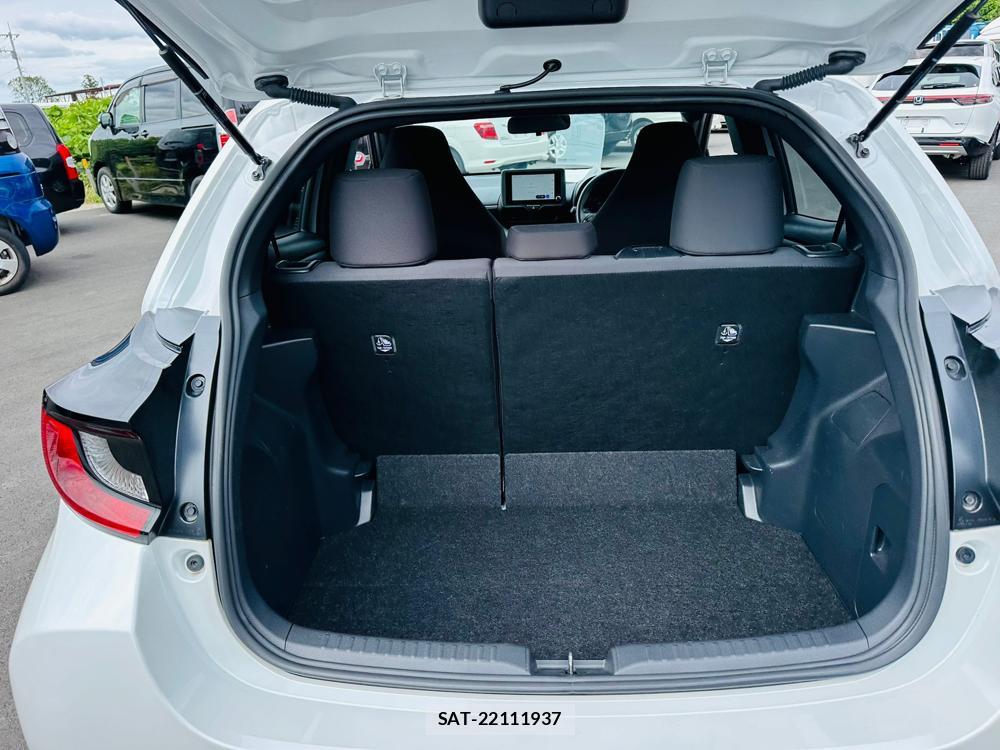 Toyota YARIS 2024 7072729-24
