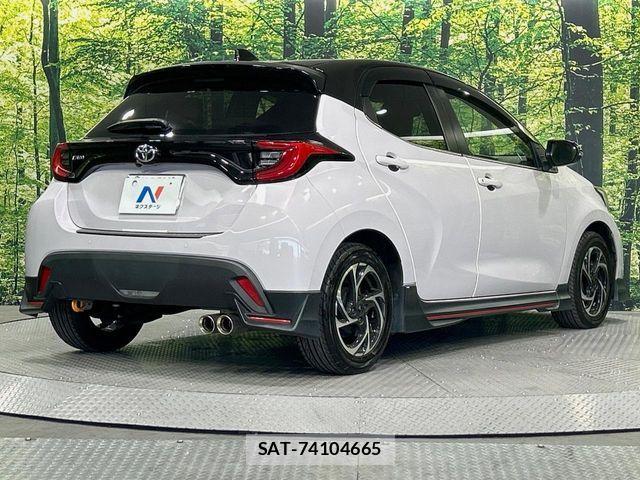Toyota YARIS 2022-03 7252970-16
