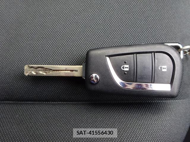 Toyota YARIS 2020-07 7252976-14