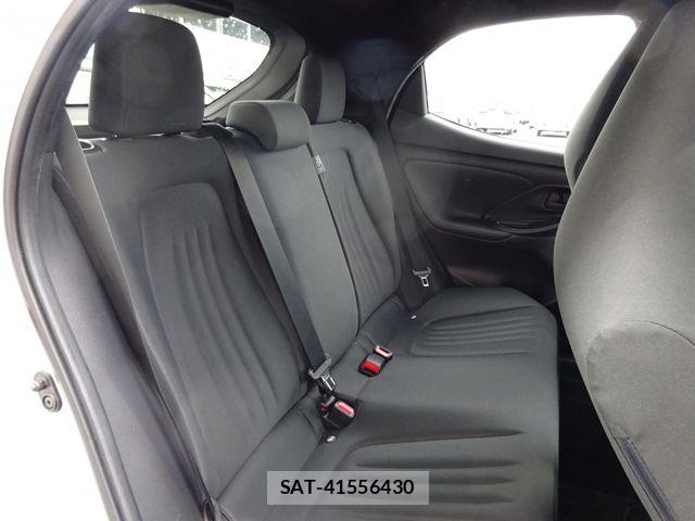 Toyota YARIS 2020-07 7252976-16