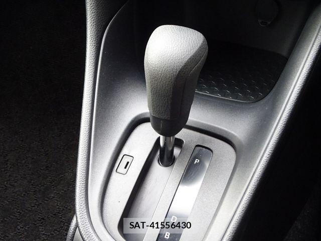 Toyota YARIS 2020-07 7252976-21