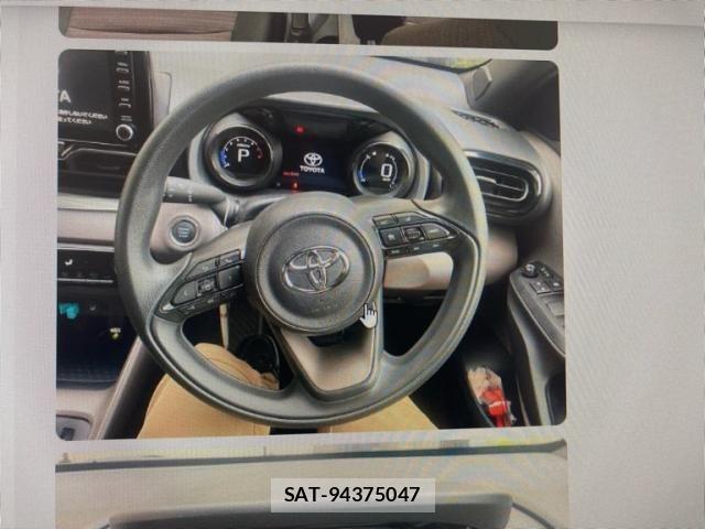 Toyota YARIS 2021-06 7252971-3