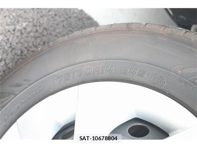 Toyota YARIS 2024-12 7273338-27