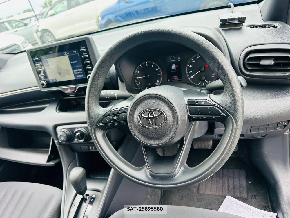 Toyota YARIS 2023 7075124-14