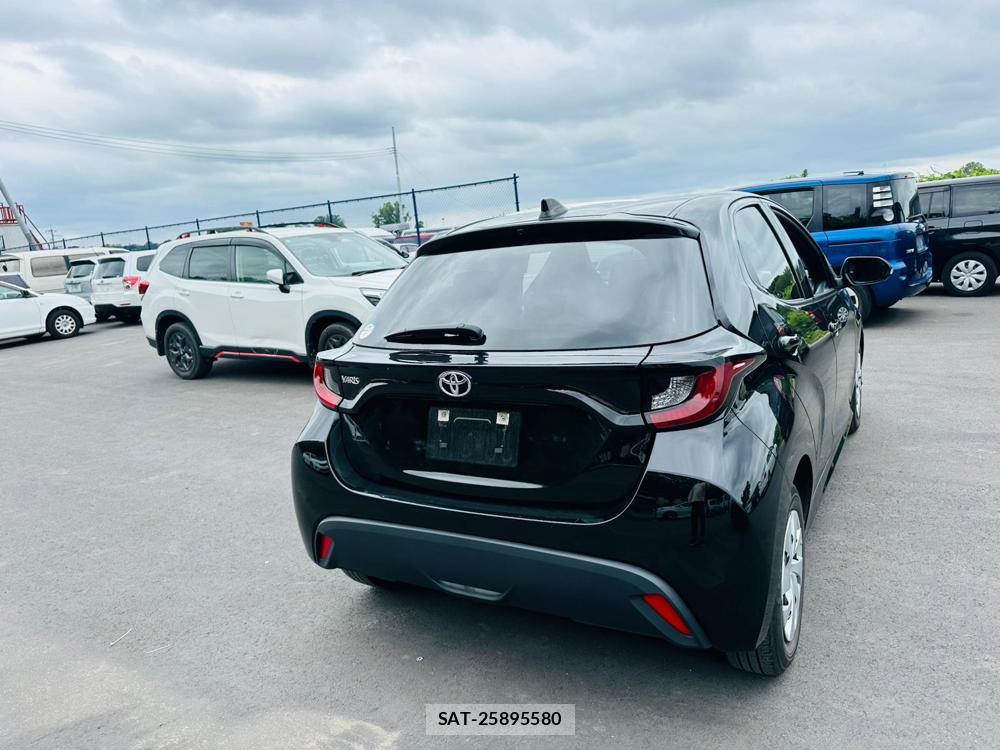 Toyota YARIS 2023 7075124-4