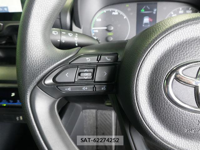 Toyota YARIS 2021-02 7273341-12