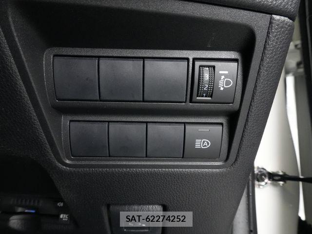 Toyota YARIS 2021-02 7273341-16