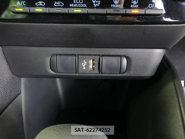 Toyota YARIS 2021-02 7273341-18