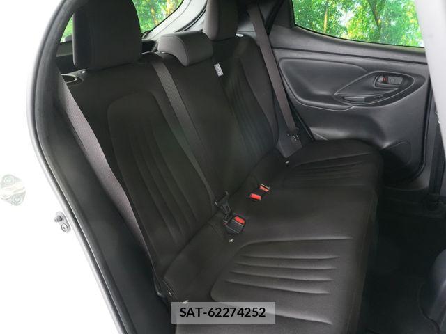 Toyota YARIS 2021-02 7273341-27