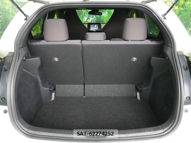 Toyota YARIS 2021-02 7273341-28