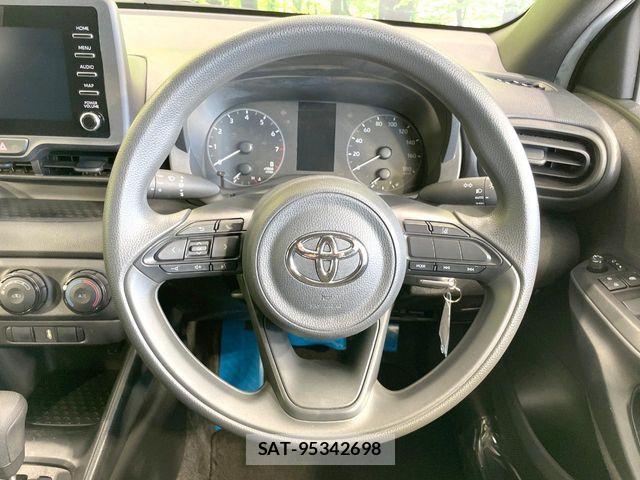 Toyota YARIS 2020-05 7273342-10