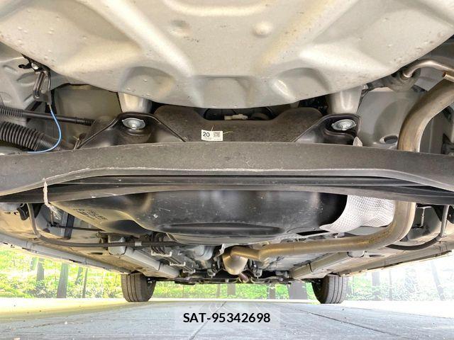 Toyota YARIS 2020-05 7273342-18