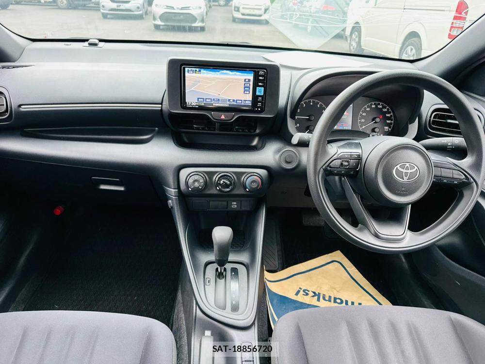 Toyota YARIS 2024 7198146-12