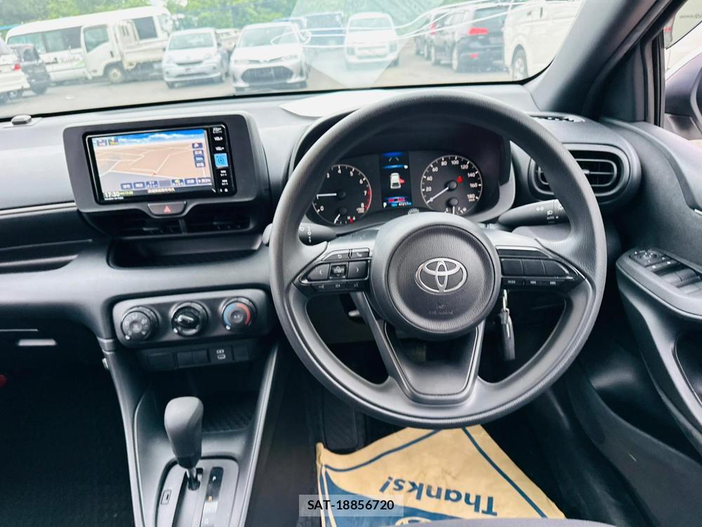 Toyota YARIS 2024 7198146-13