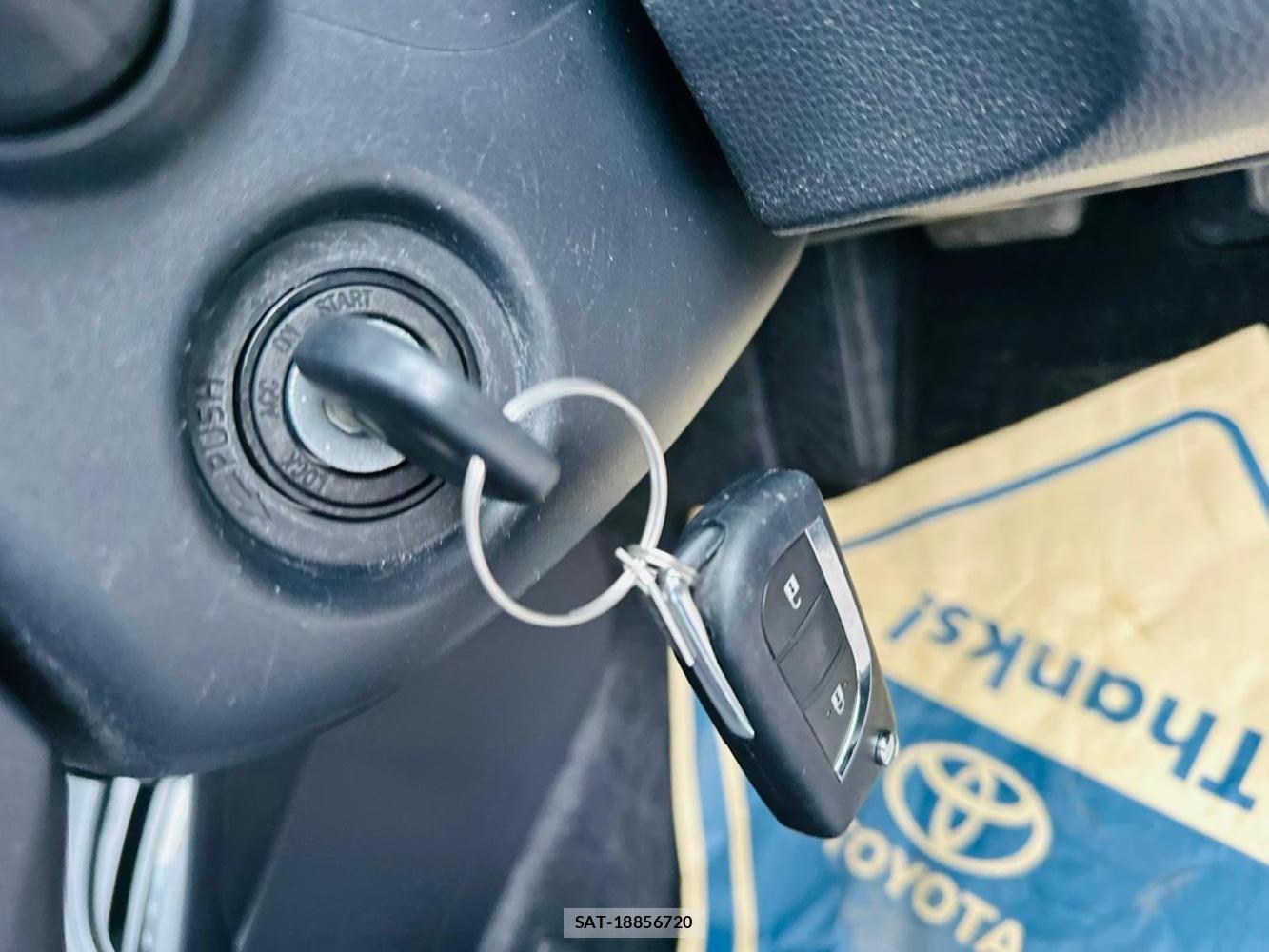 Toyota YARIS 2024 7198146-16