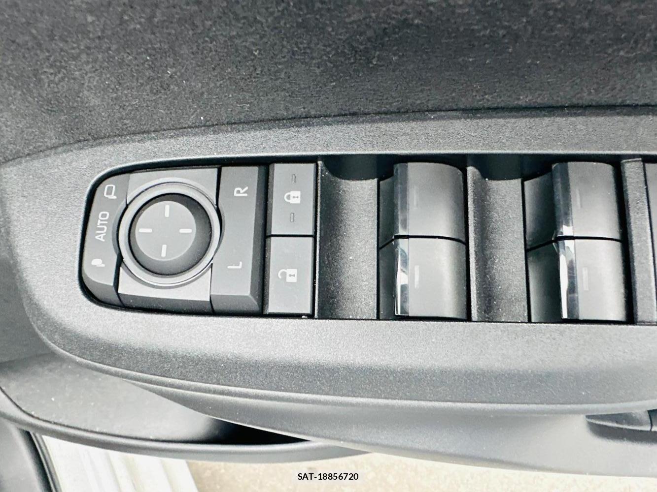 Toyota YARIS 2024 7198146-21