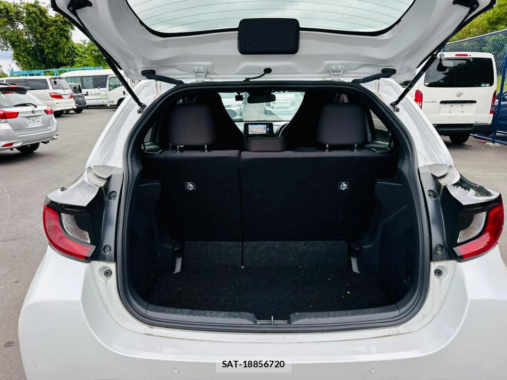 Toyota YARIS 2024 7198146-25