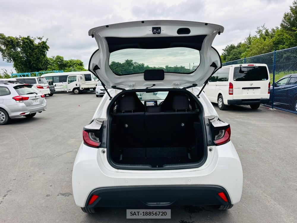Toyota YARIS 2024 7198146-26