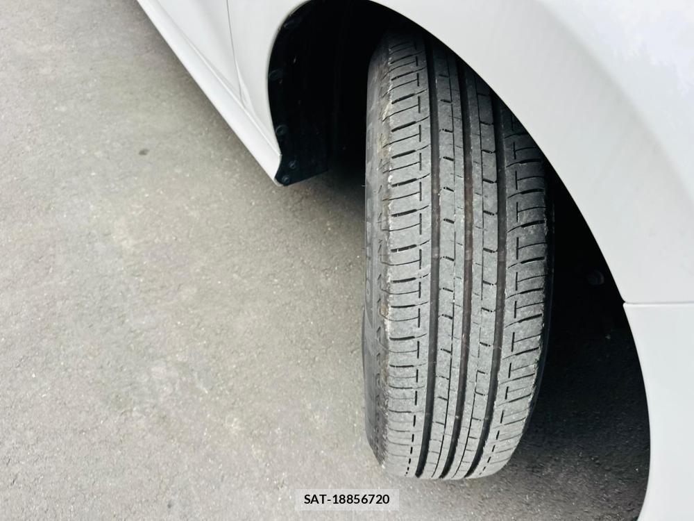 Toyota YARIS 2024 7198146-32
