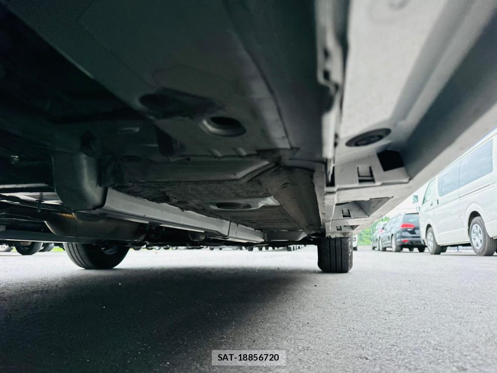 Toyota YARIS 2024 7198146-37