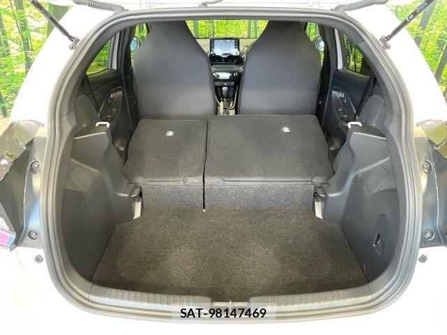 Toyota YARIS 2023-02 7331465-9