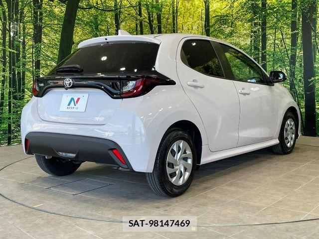 Toyota YARIS 2023-02 7331465-16