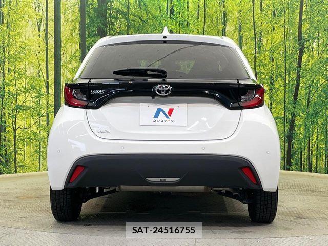 Toyota YARIS 2021-04 7331466-14