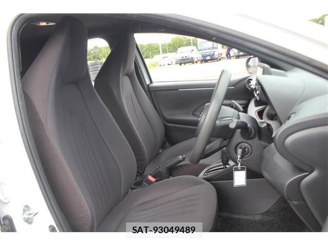 Toyota YARIS 2021-05 7331472-17