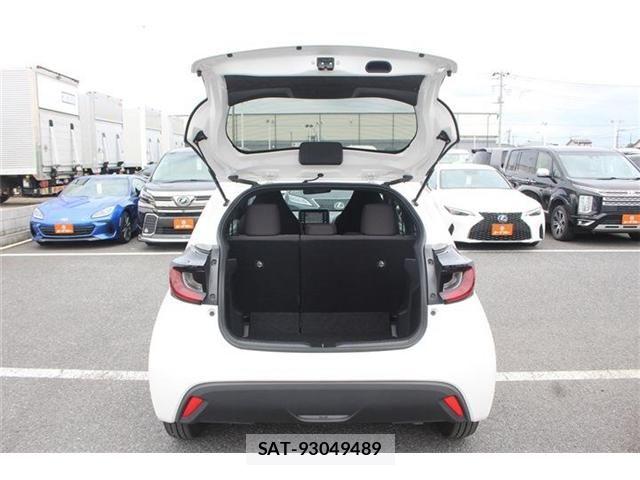 Toyota YARIS 2021-05 7331472-28