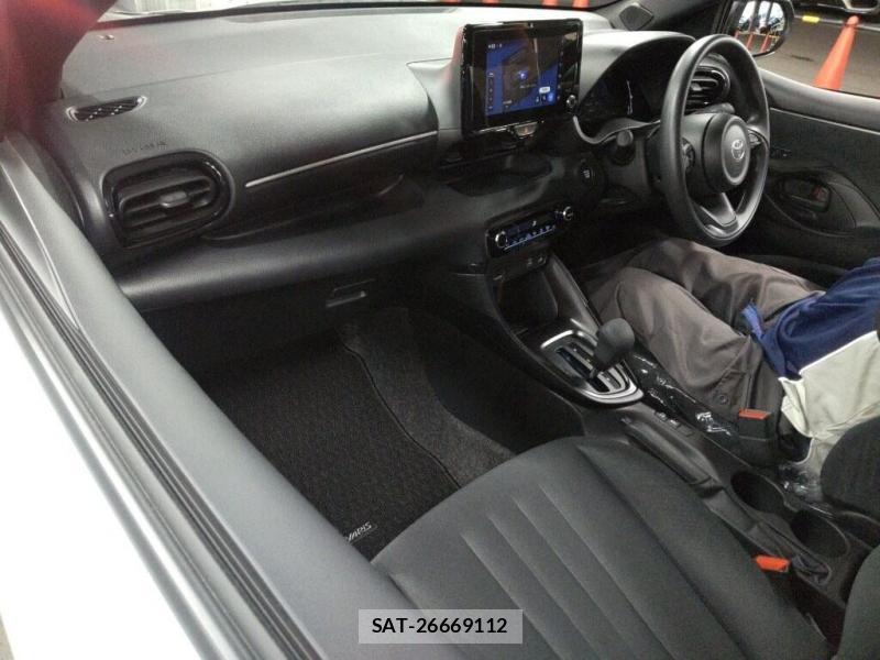 Toyota YARIS 2026 7332498-4