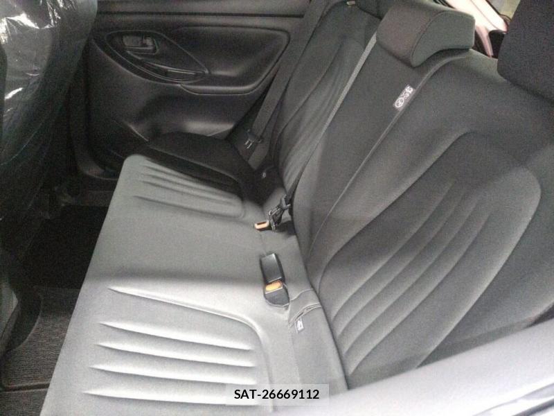 Toyota YARIS 2026 7332498-5