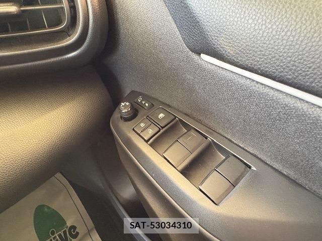Toyota YARIS 2020-05 7331471-22