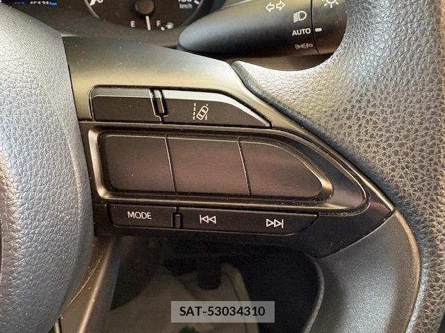 Toyota YARIS 2020-05 7331471-28