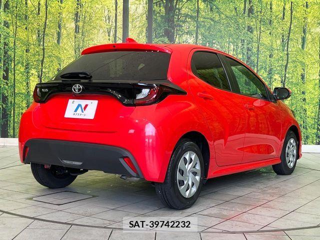 Toyota YARIS 2022-12 7331468-16