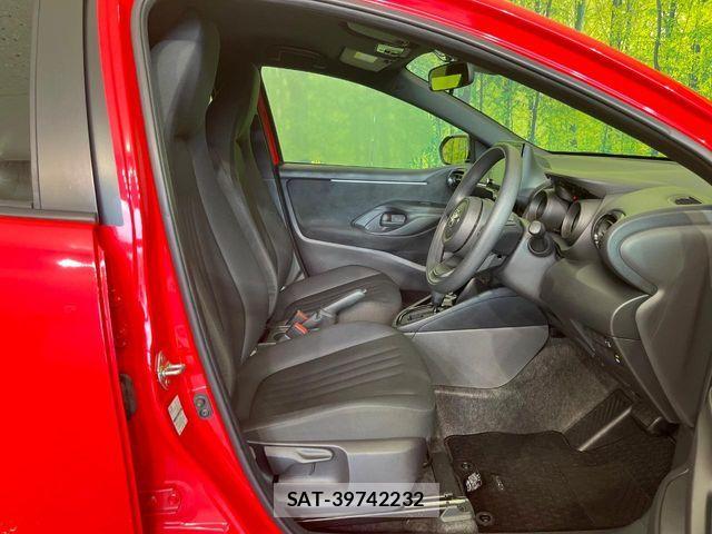 Toyota YARIS 2022-12 7331468-7