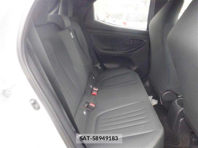 Toyota YARIS 2024-05 7331457-6