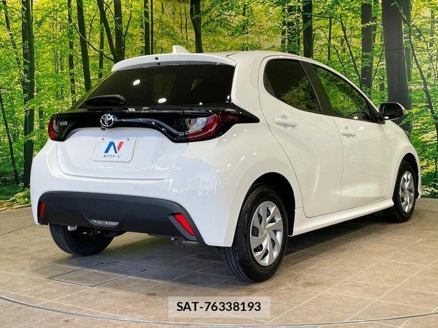 Toyota YARIS 2023-07 7360645-16