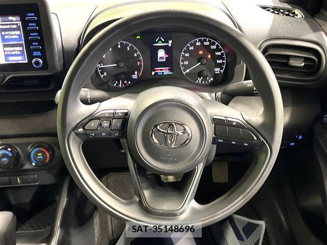 Toyota YARIS 2020-07 7360647-11