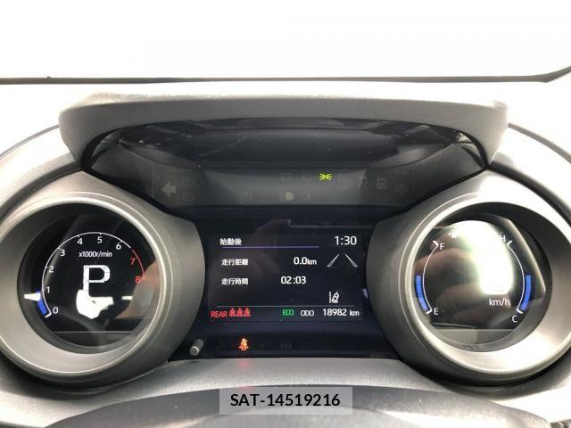 Toyota YARIS 2020-04 7360642-5