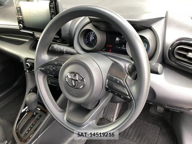 Toyota YARIS 2020-04 7360642-6