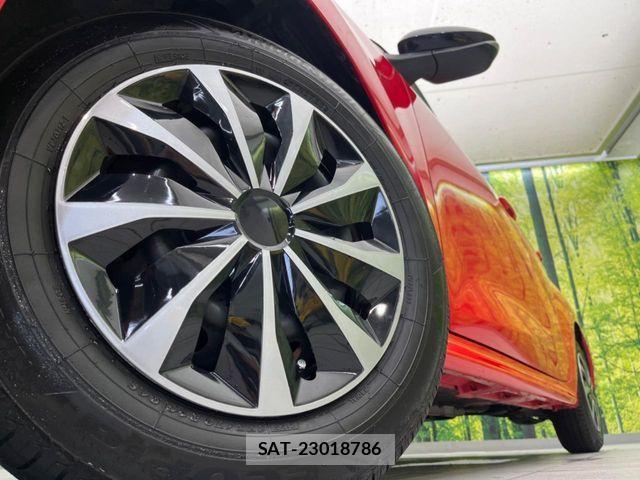 Toyota YARIS 2020-03 7360646-12
