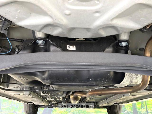 Toyota YARIS 2020-10 7360648-18