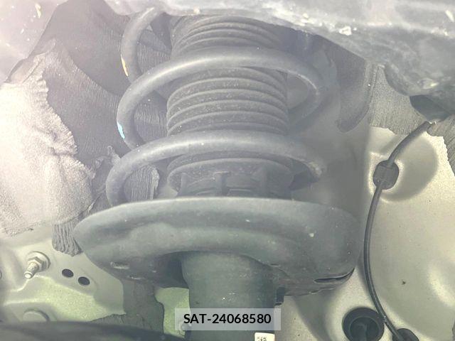 Toyota YARIS 2020-10 7360648-19