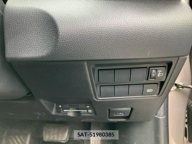 Toyota YARIS 2020-07 7360650-12